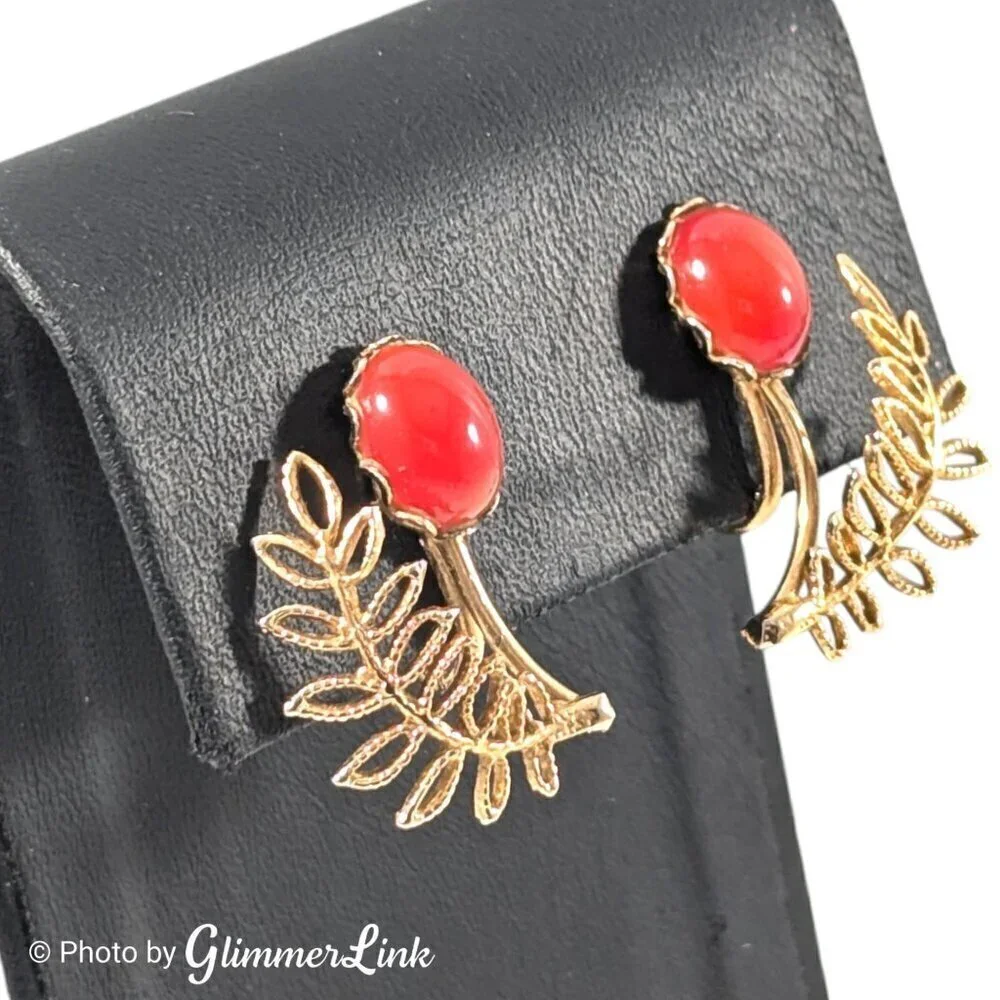 VTG Filigree Leaf Red Cabochon Gold Tone Clip On Earrings & Brooch Jewelry Set